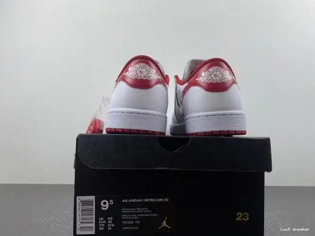Reps LUCY Red Varsity Low 705329-101 Retro White Jordan 1 0408
